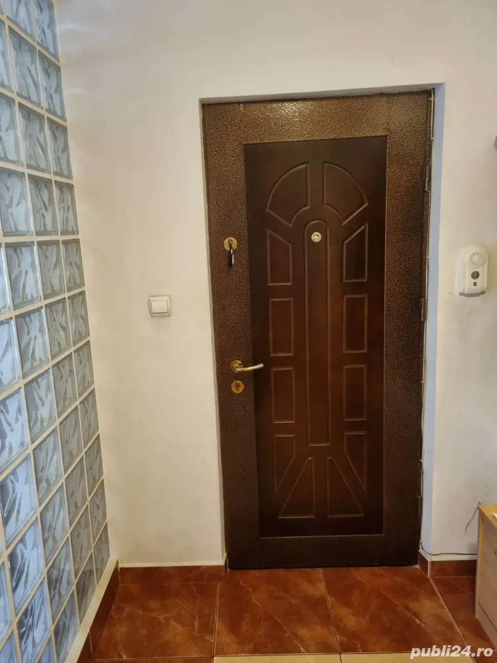 Vand apartament cu 3camere