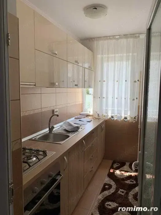 2 camerein zona Complex Studentesc