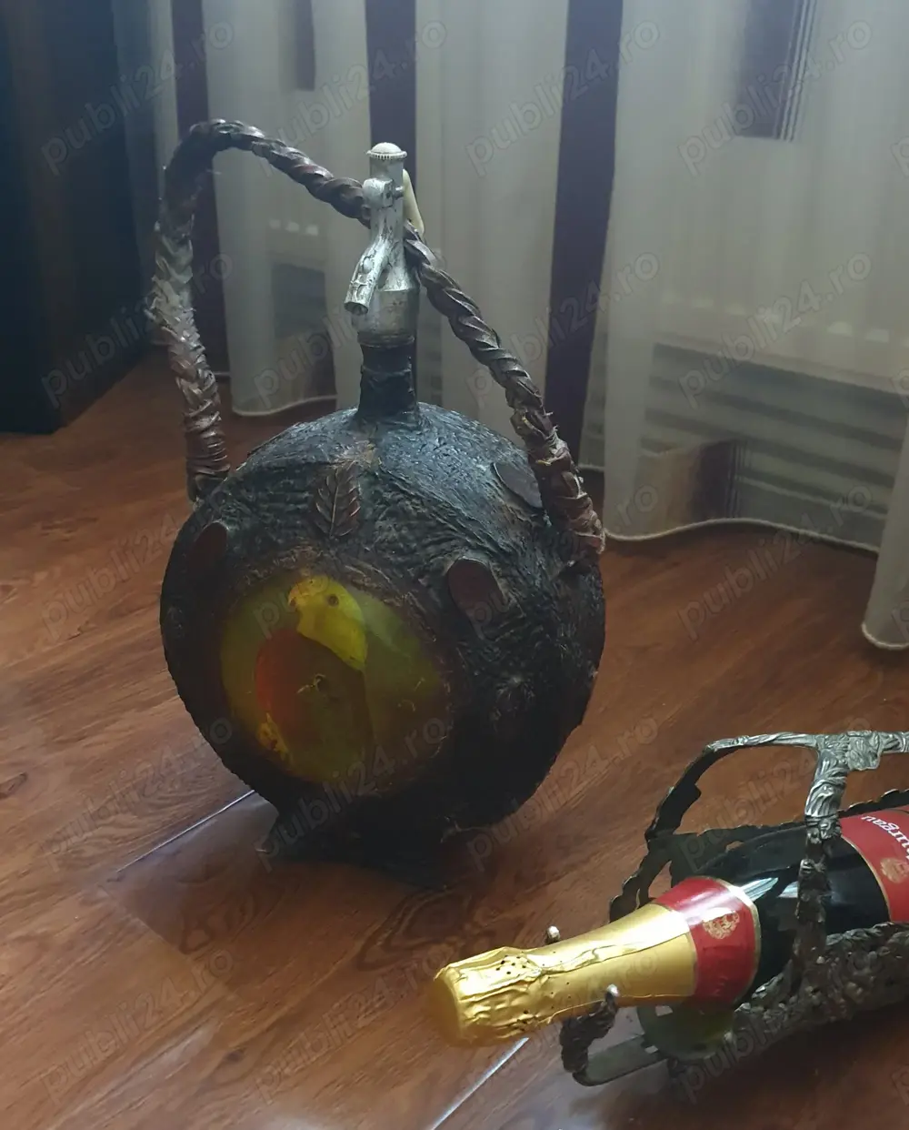 Sifon vechi de 5 litri.