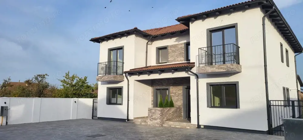 1\2 Duplex Utvin P+E,5 Camere,2 Bai,Toate Utilitatile