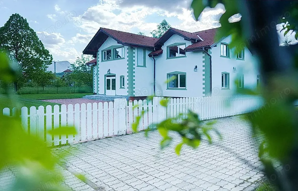 Casa in complex modern - C8