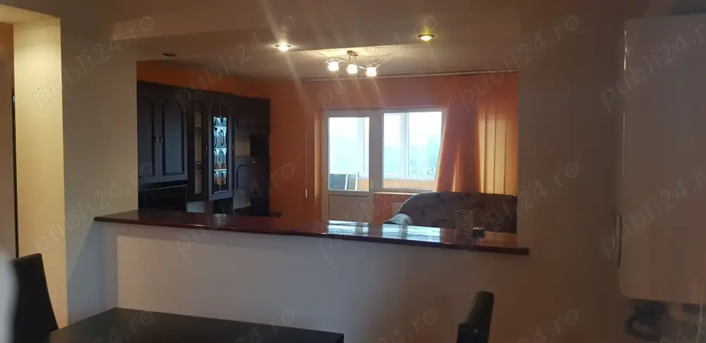 Ofer spre închiriere apartament cu 2 camere 65 metri valabil inepand cu 16.04.