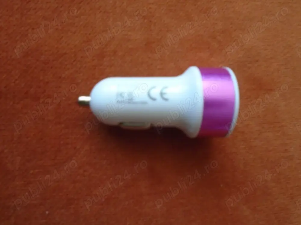 Alimentator auto bricheta masina cu 2 USB ( 2.1 A+ 1.0 A)