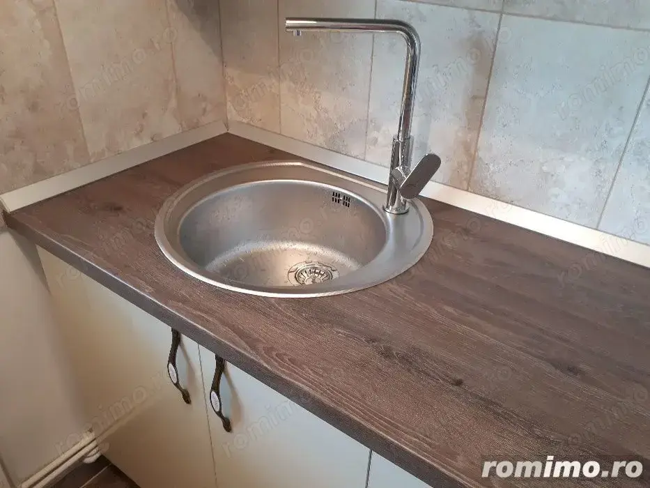 1 camera in zona Girocului