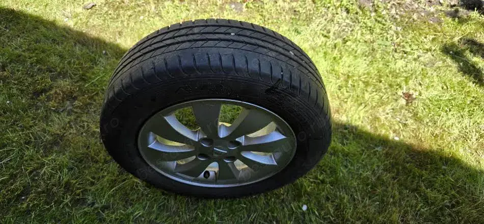 Jante aliaj dacia+anvelope good year vara r16