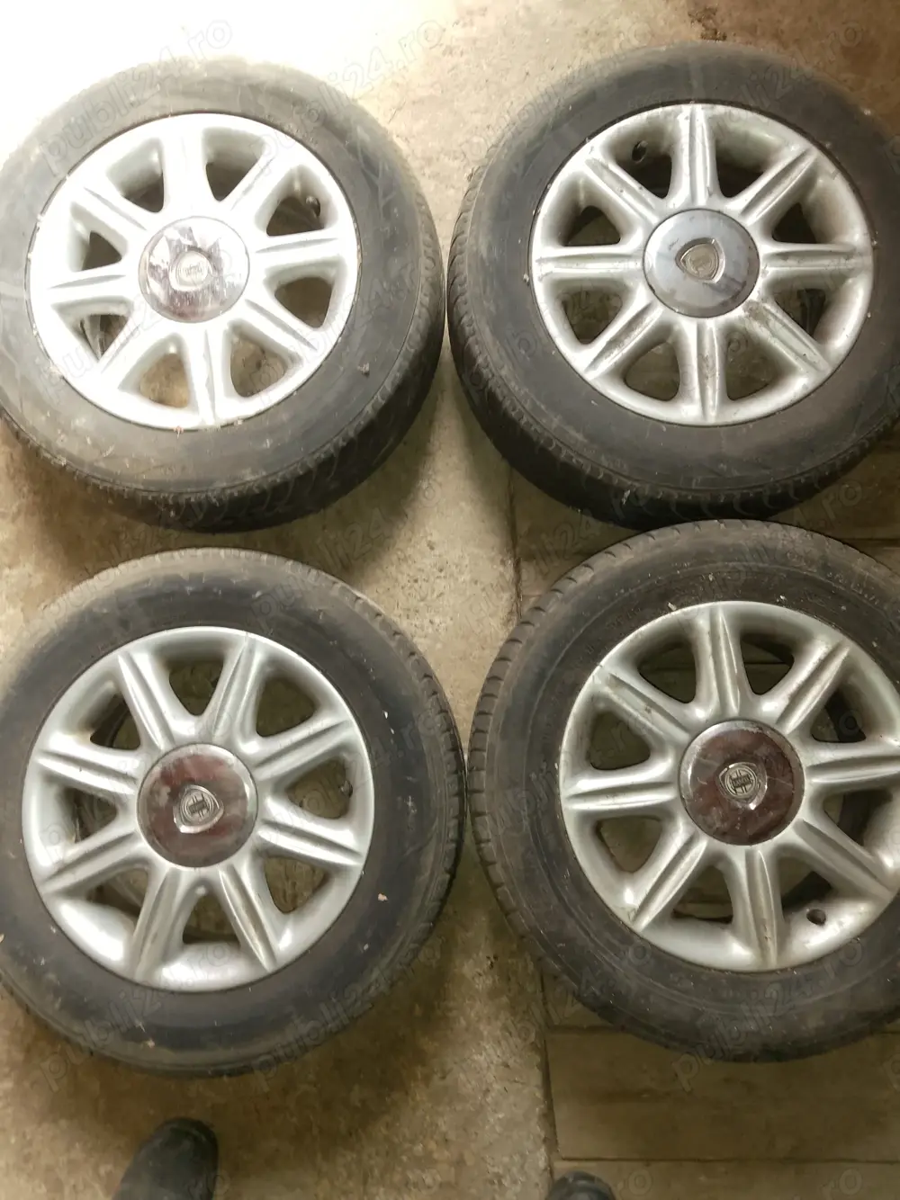 Vând jante originale Lancia