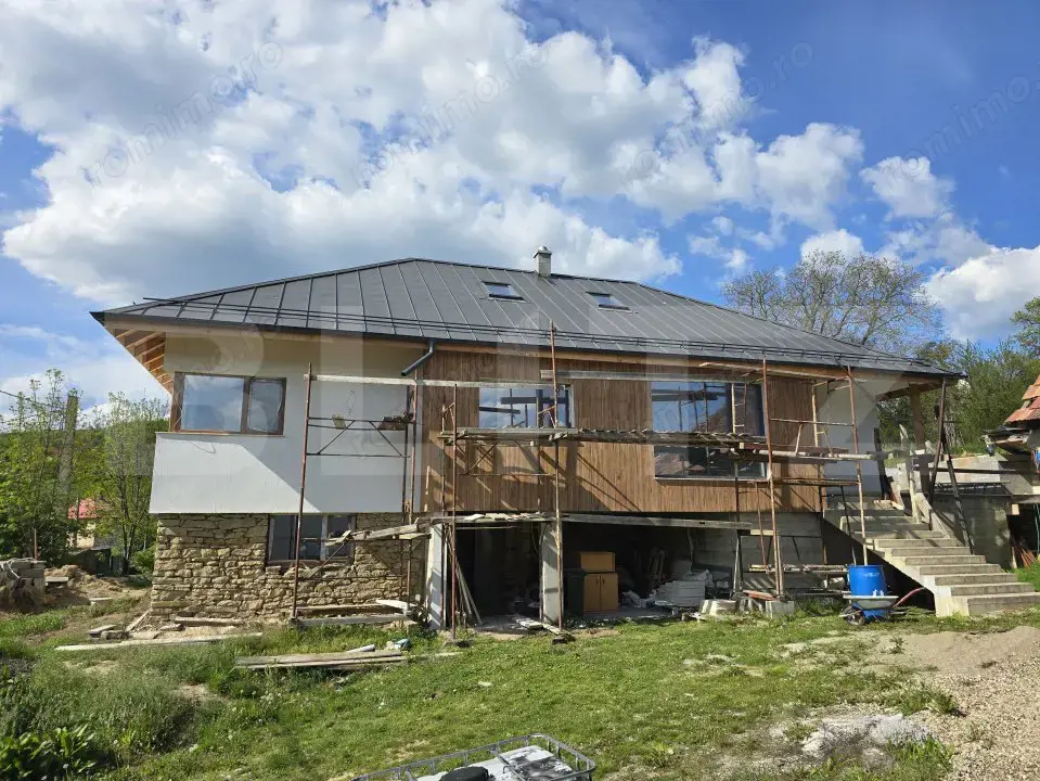 Casă modernă în Vâlcele, teren 1000 mp