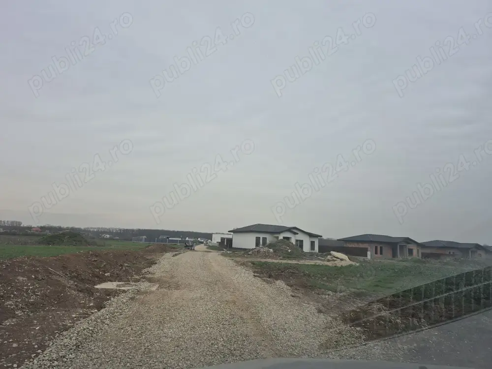 Teren intravilan construibil Balotesti, 700 mp, 36000 euro,foarte aproape de padure