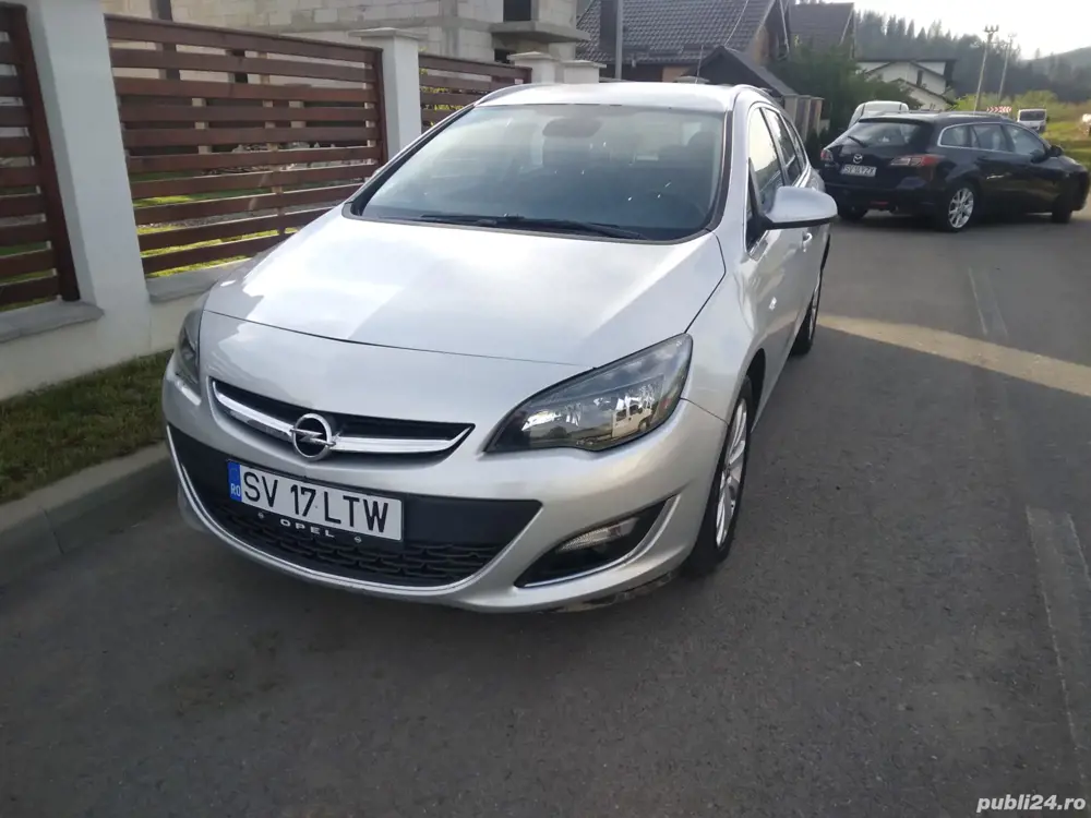 Vând Opel astra 1.6 motor din 2014 