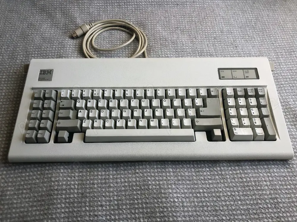 Tastatura mecanica IBM Model F AT