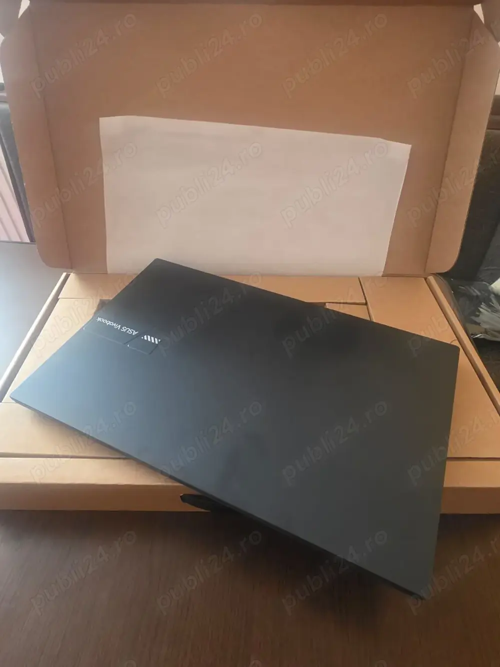 Laptop nou Asus Vivobook