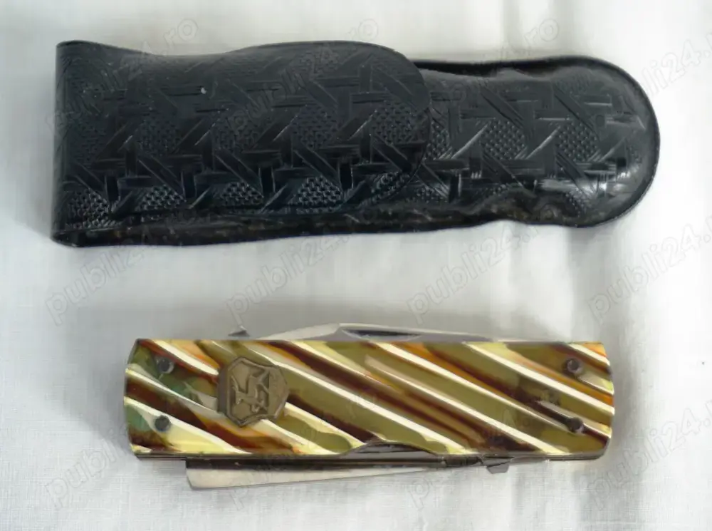 Briceag vechi sovietic cu brici si ustensile de manichiura