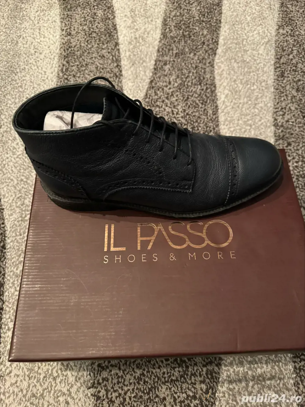 Vând ghete din piele naturală interior-exterior IL Passo