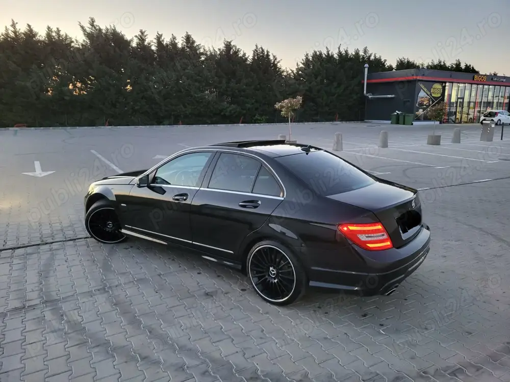 Mercedes-Benz C CLASS AMG