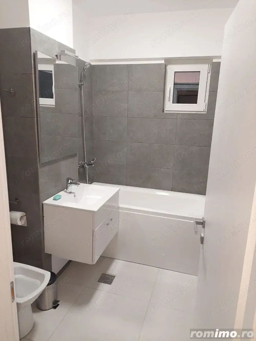 1 camera in zona Torontalului