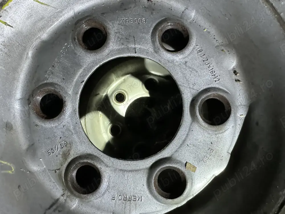 Anvelope 235. 65 R16C