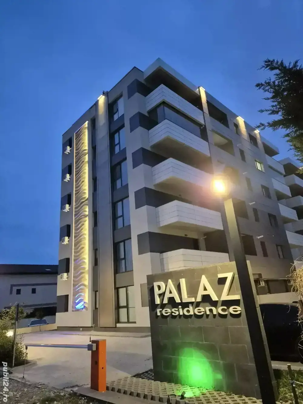 tomis studio 4b regim hotelier