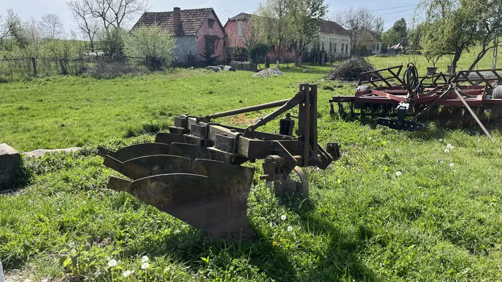 Lichidare fermă - utilaje agricole de vânzare