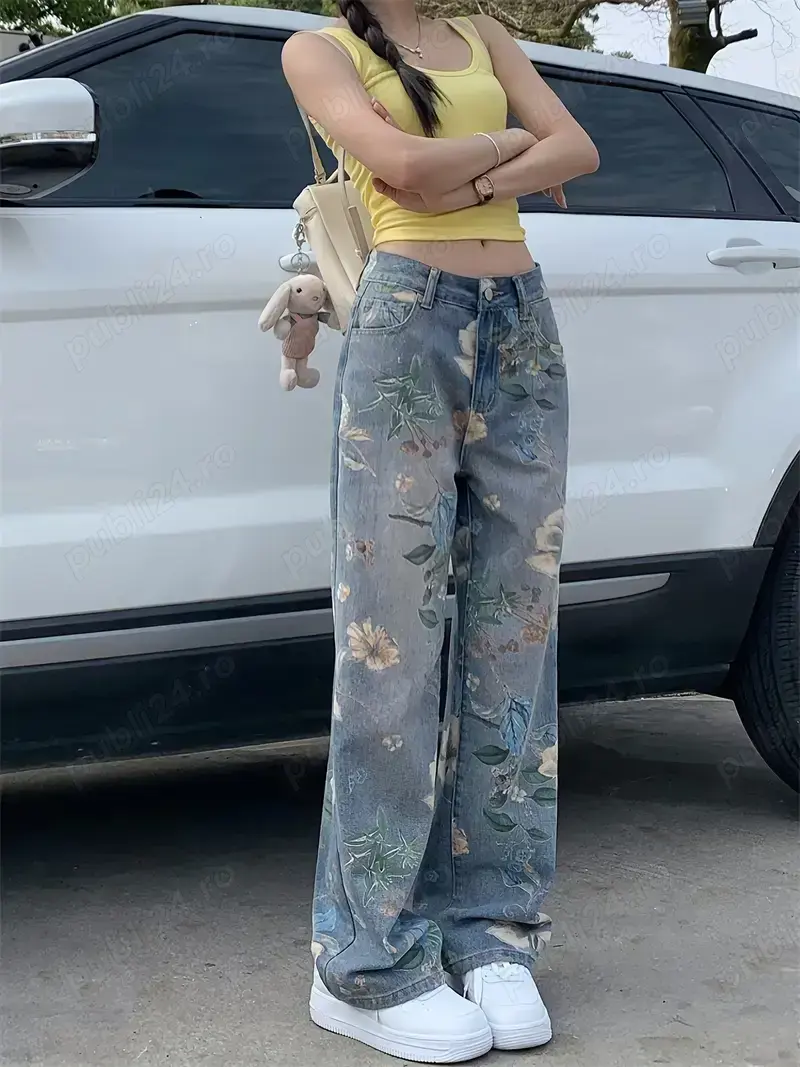 Blugi NOI- XL, de damă din denim, drepti, cu imprimeu floral