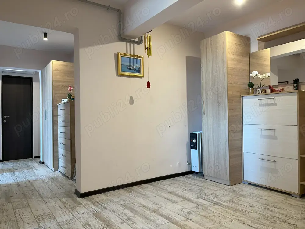 Apartament spațios 3 camere + 2 balcoane, zona turnuri Păcii Etaj 9 din 10