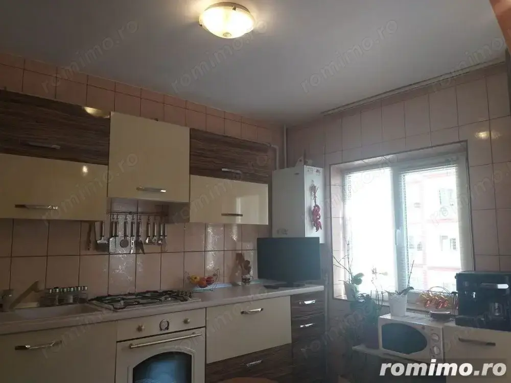 Inchiriez garsoniera zona Modern 