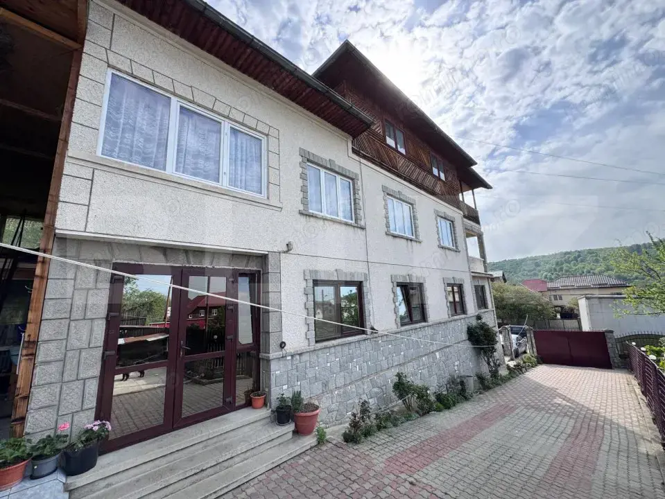 Casa de Vanzare in Fieni 