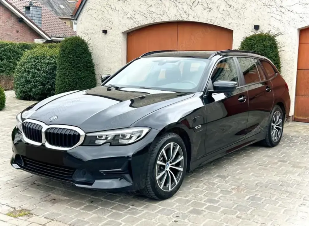 BMW 320e  2021