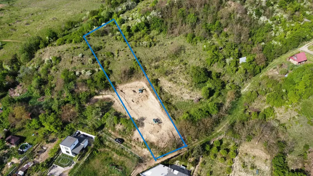 Teren intravilant Corunca 2100 mp, zona superba