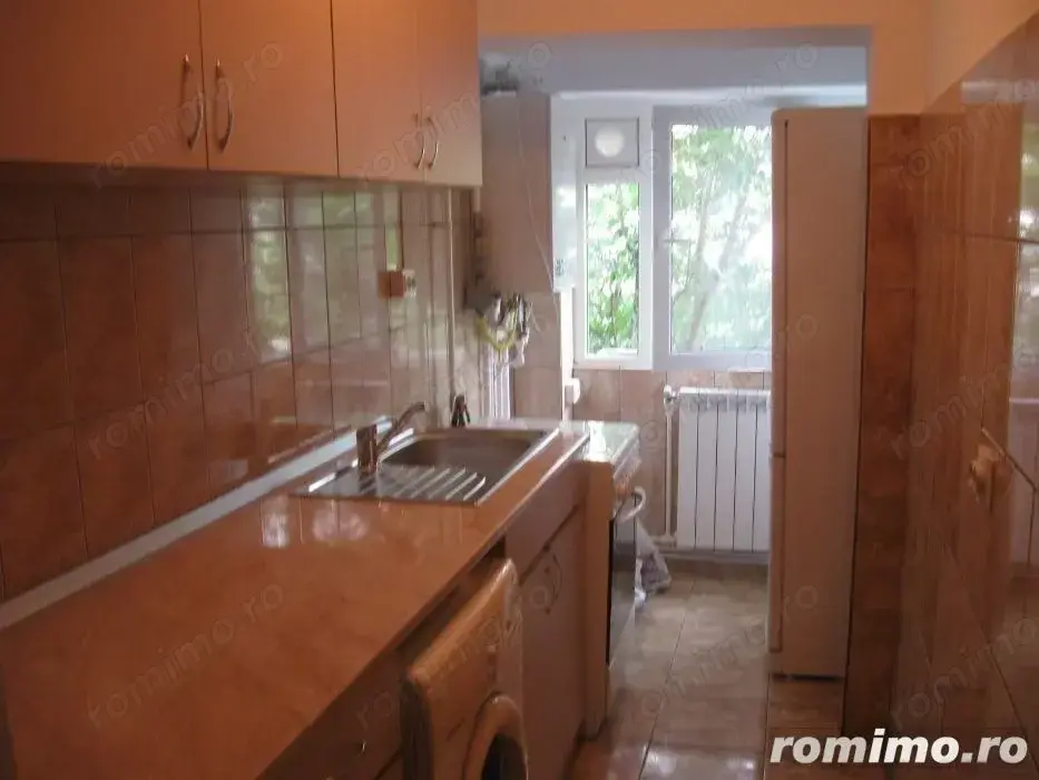 1 camera zona Garii de Nord 1 camera zona Garii de Nord