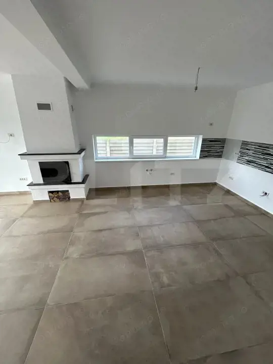 Duplex modern cu teren de 450 mp!