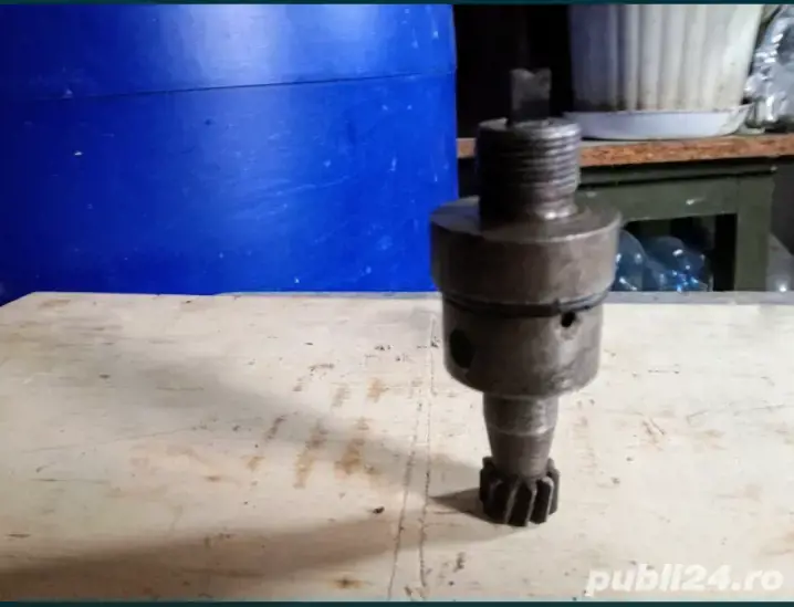 pinion(racord)vitezometru ak5, bucși ptr montaj pistoane(raba si saviem), extractoare cilindrii plac