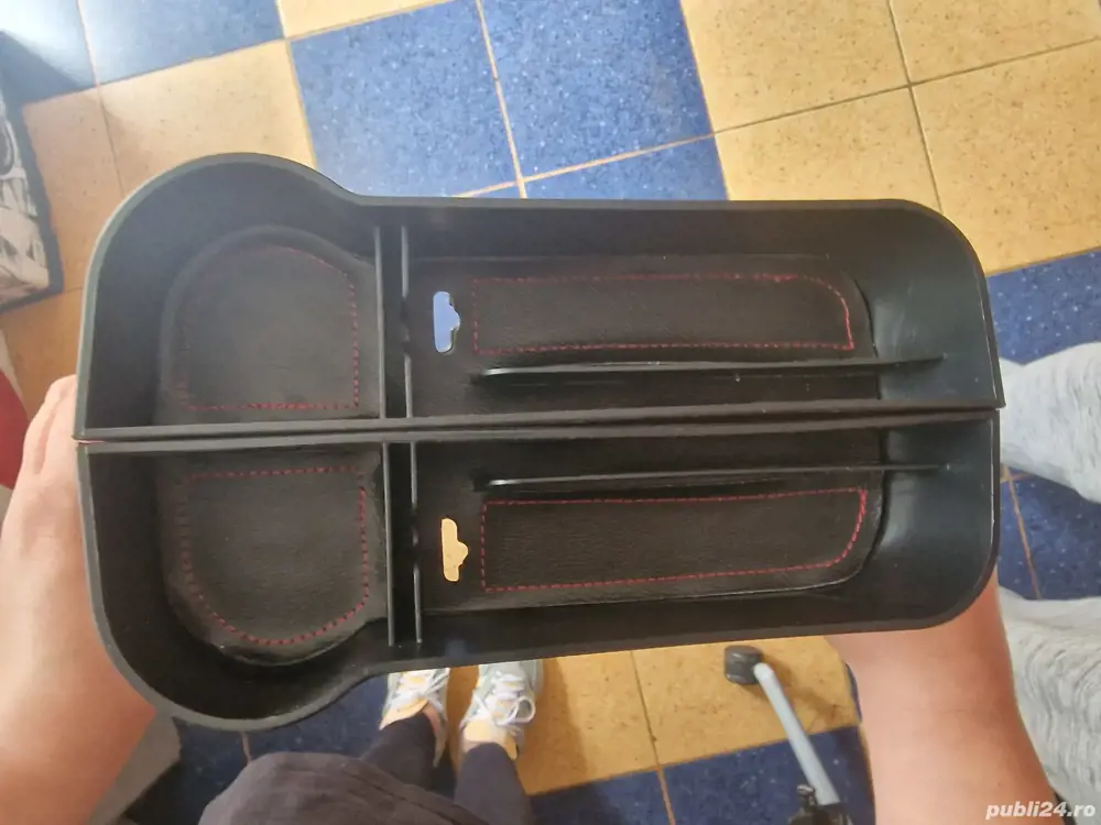 Vând set organizator auto multifuncțional 