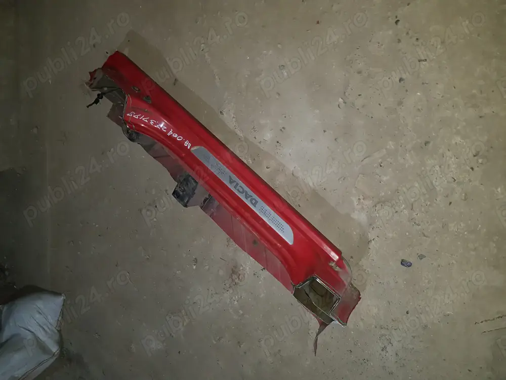 Vand piese caroserie dacia sandero 2008