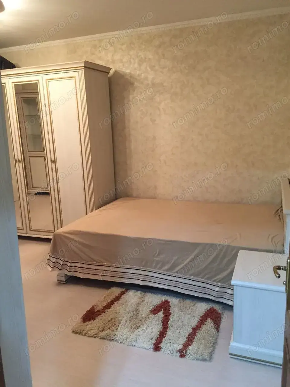 3 camere in zona Piata Badea Cartan