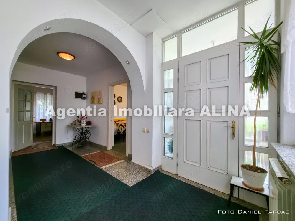 Casa si teren in Orasul Simeria, zona Parc, Jud. Hunedoara.