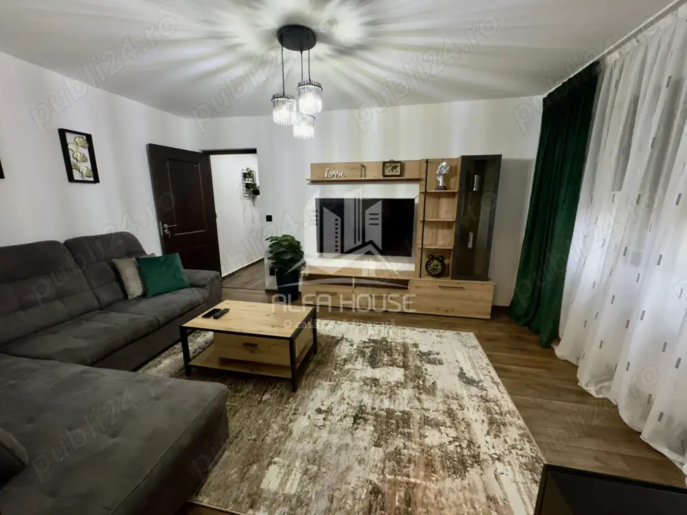 Inchiriez Apartament 3 Camere Lux Zona Moroasa
