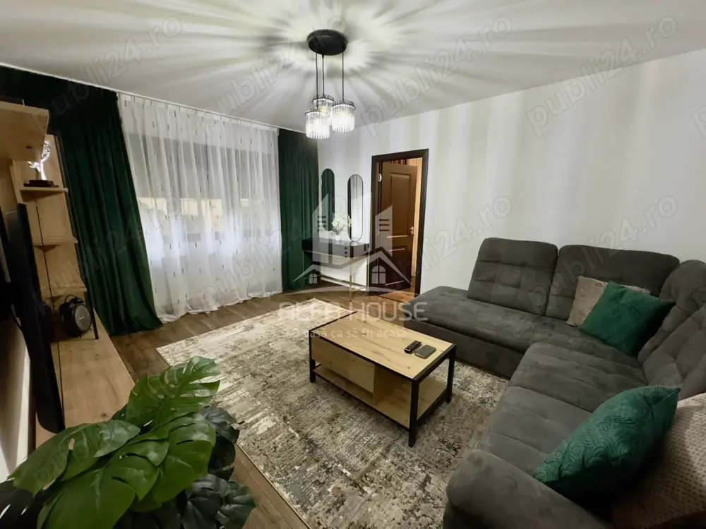 Inchiriez Apartament 3 Camere Zona Moroasa