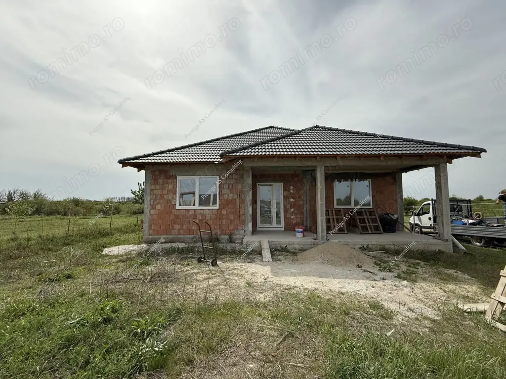 Casa la rosu dispusa pe Parter | 740 Teren | Sag Casa la rosu dispusa pe Parter | 740 Teren | Sag