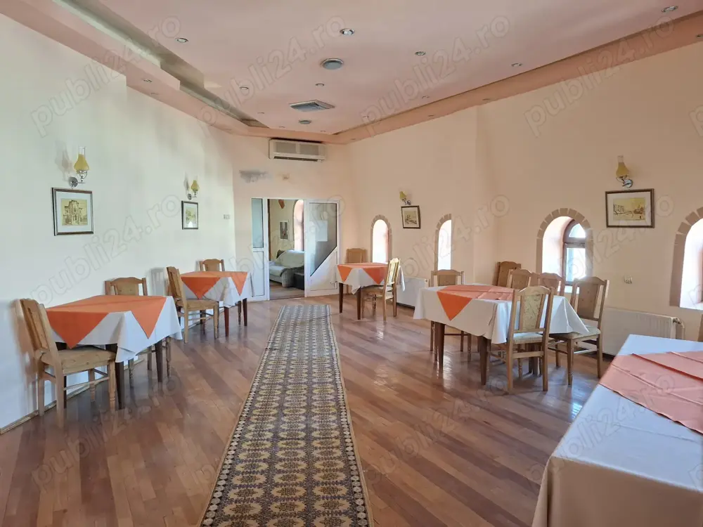 Hotel ultracentral de vanzare , ideal investitie!