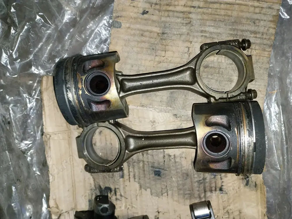 Piston Pistoane Cu Biela Volkswagen Passat B6 2.0 TDI BMP 2005 - 2010