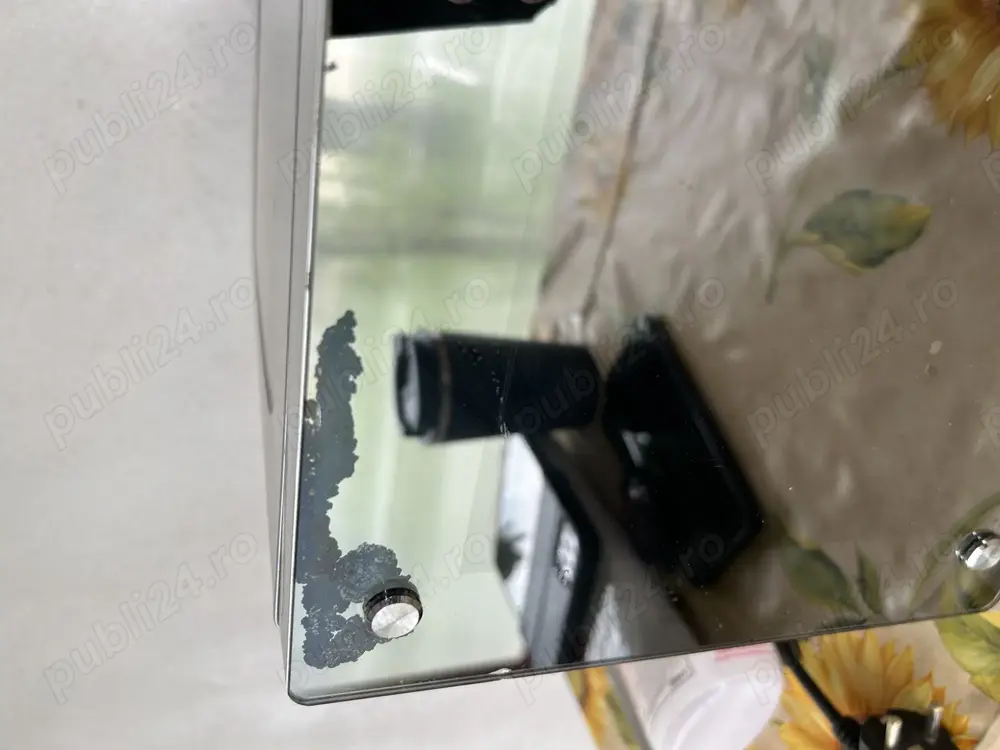 Cuptor cu microunde defect