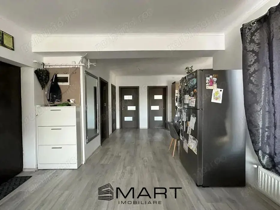 Apartament 3 camere zona Calea Poplacii