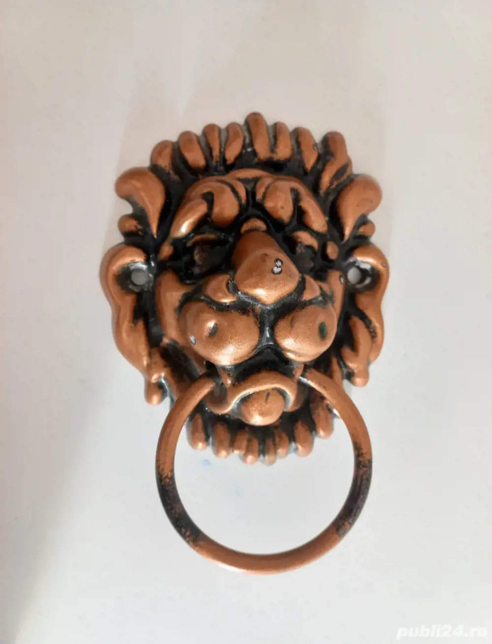 Ciocănitor de ușă din metal, cap de leu