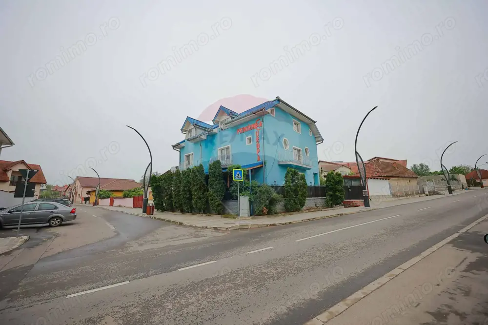 Pensiune cu 11 camere de vânzare, situată în Băile 1 Mai, Sânmartin