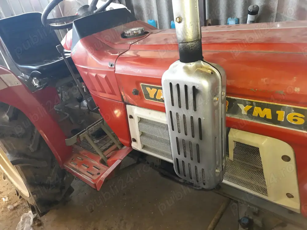Tractoras japonez 4 4, 16.5 cp de vinzare