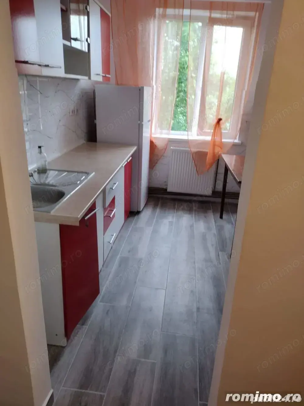 apartament cu 2 camere in zona Aradului 