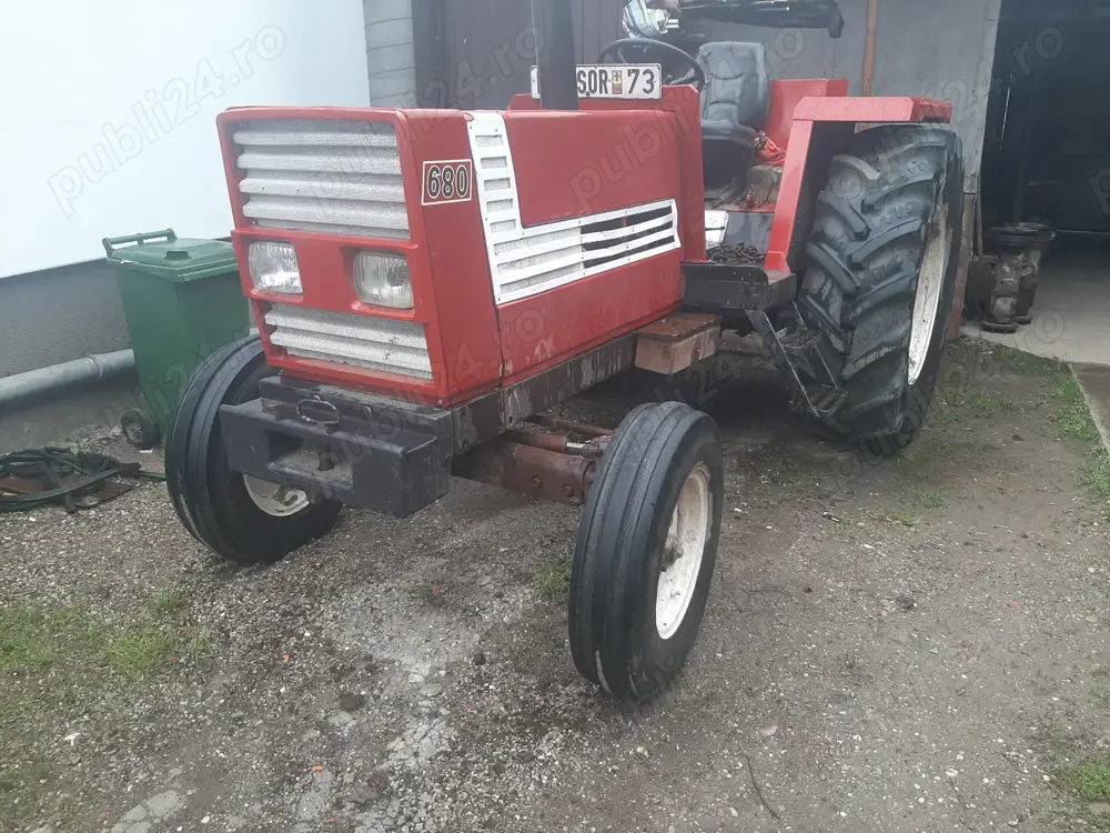 Tractor  de vanzare fiat 680