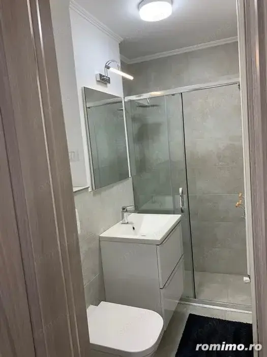 Inchiriez apartament cu 1 camera in zona Cetatii 250e