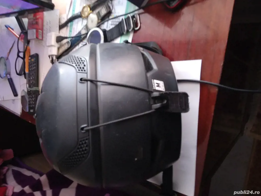 vând cască Ski marca Solomon ieftin la 120 de lei 