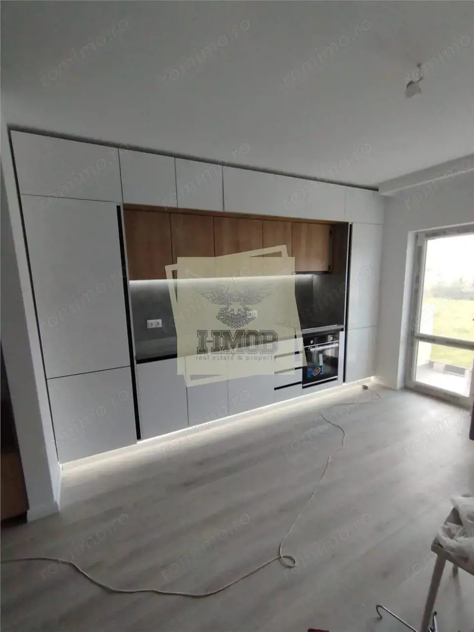 Apartament cu 3 camere balcon si parcare pe Doamna Stanca